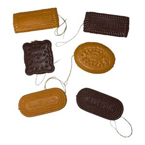 Vintage Cookie Biscuit Blow Bold Plastic Bakeland Christmas Ornaments Crackers
